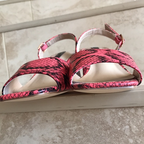 Lost Ink sandals - Picture 9 of 14